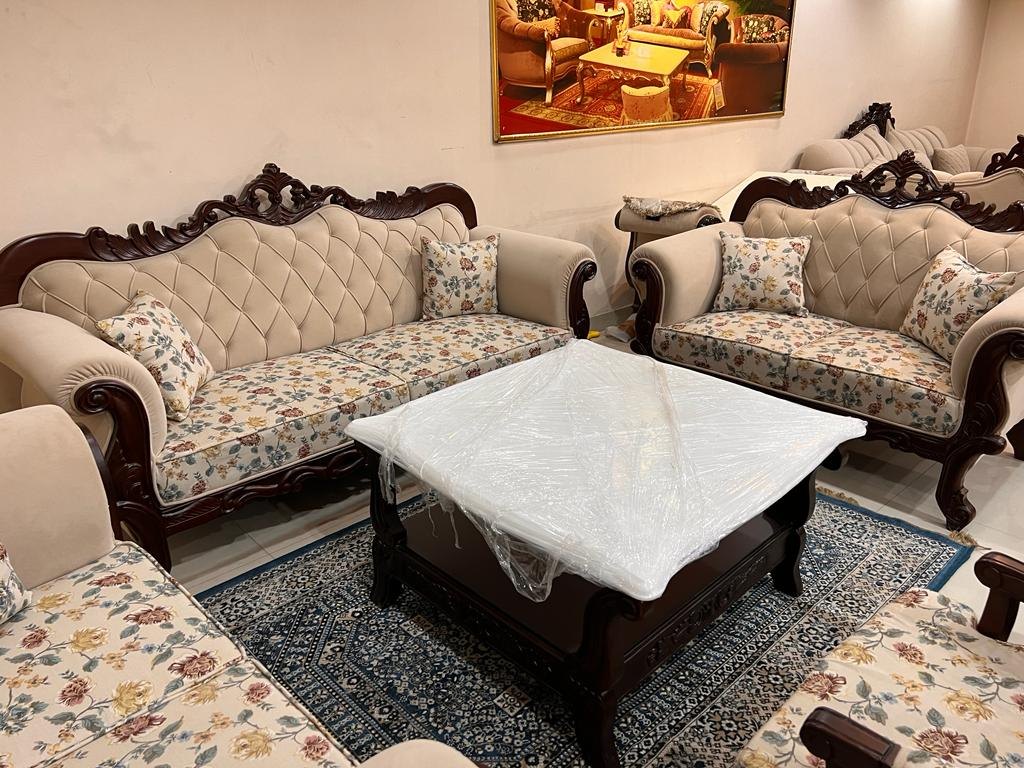 Majlis corner seating made to measure by ELEVE Dubai
