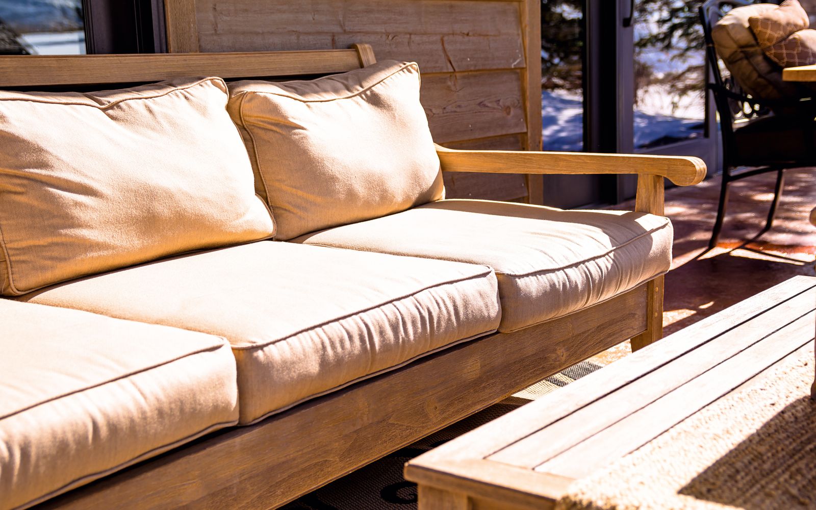 Outdoor furniture Dubai villa pool deck