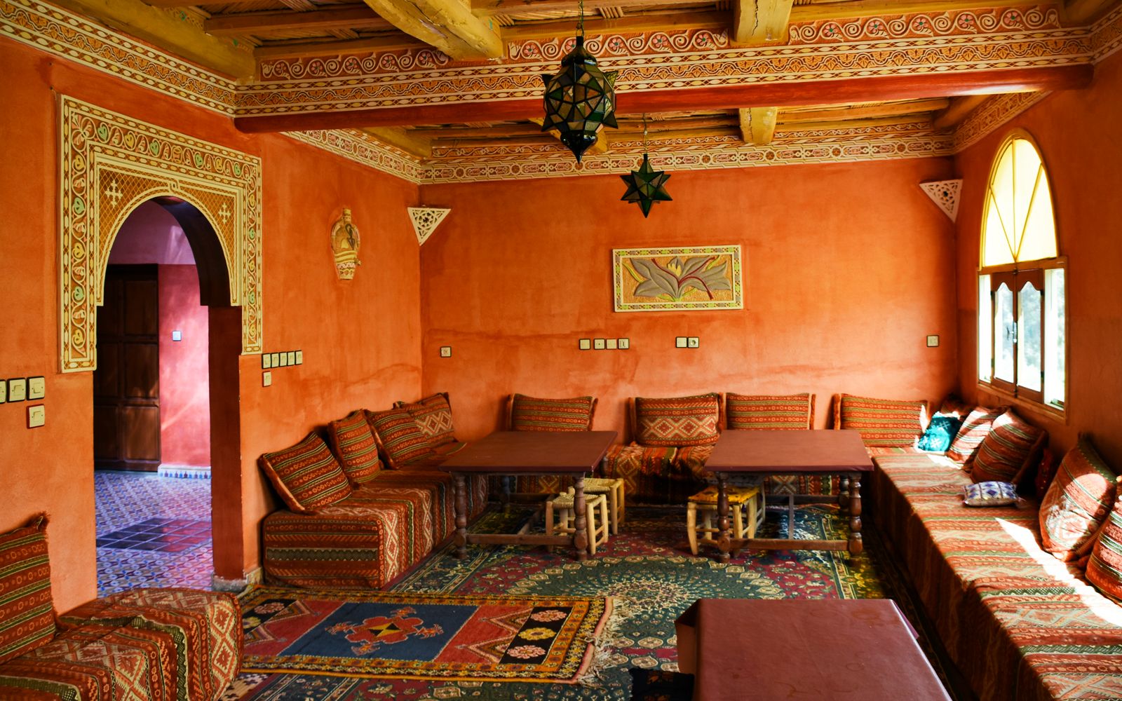 Traditional vs modern majlis Dubai