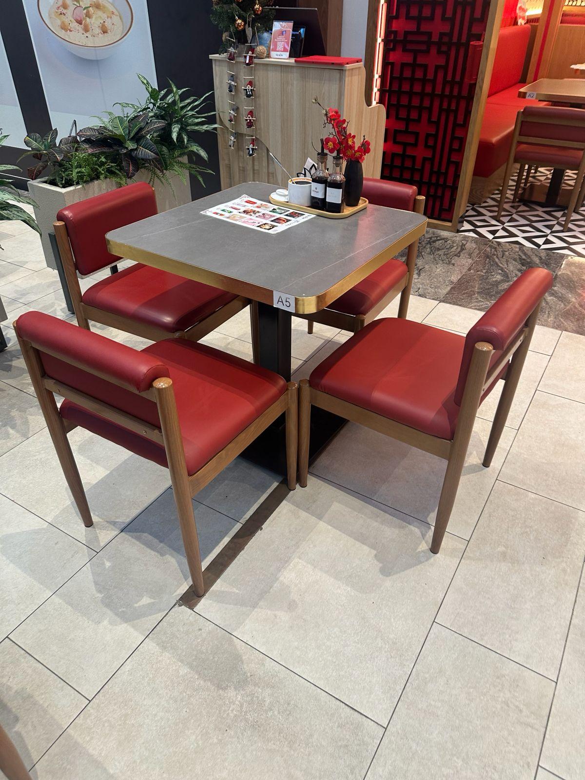 Round Pedestal Dining Table - Dining Furniture Dubai